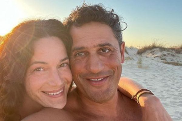 Paula Neves Celebra Anos De Casamento