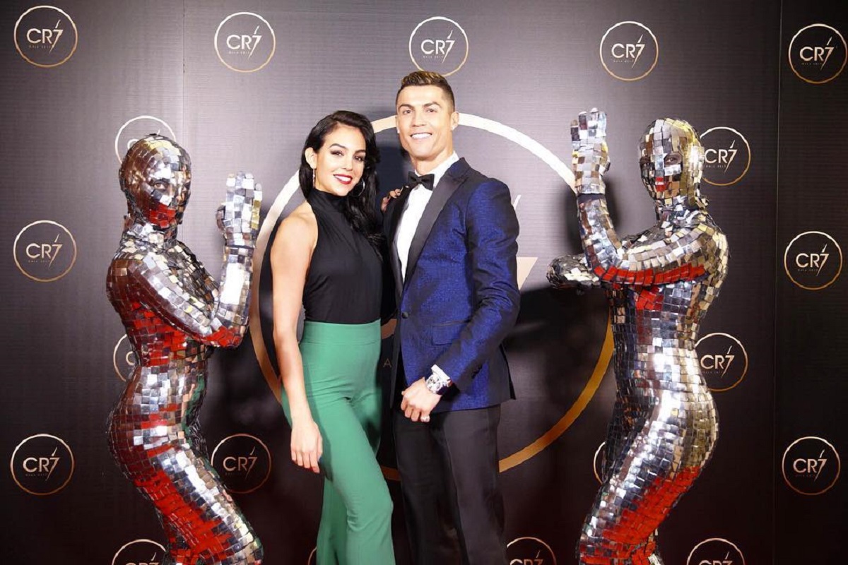 Já é Natal na casa de Cristiano Ronaldo e Georgina Rodríguez! Veja o vídeo  e espreite a decoração