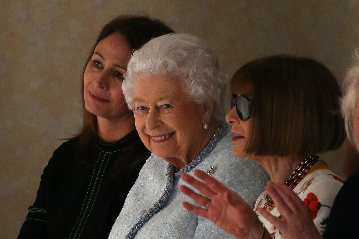 Surpresa! Rainha Isabel II de Inglaterra faz visita à ...