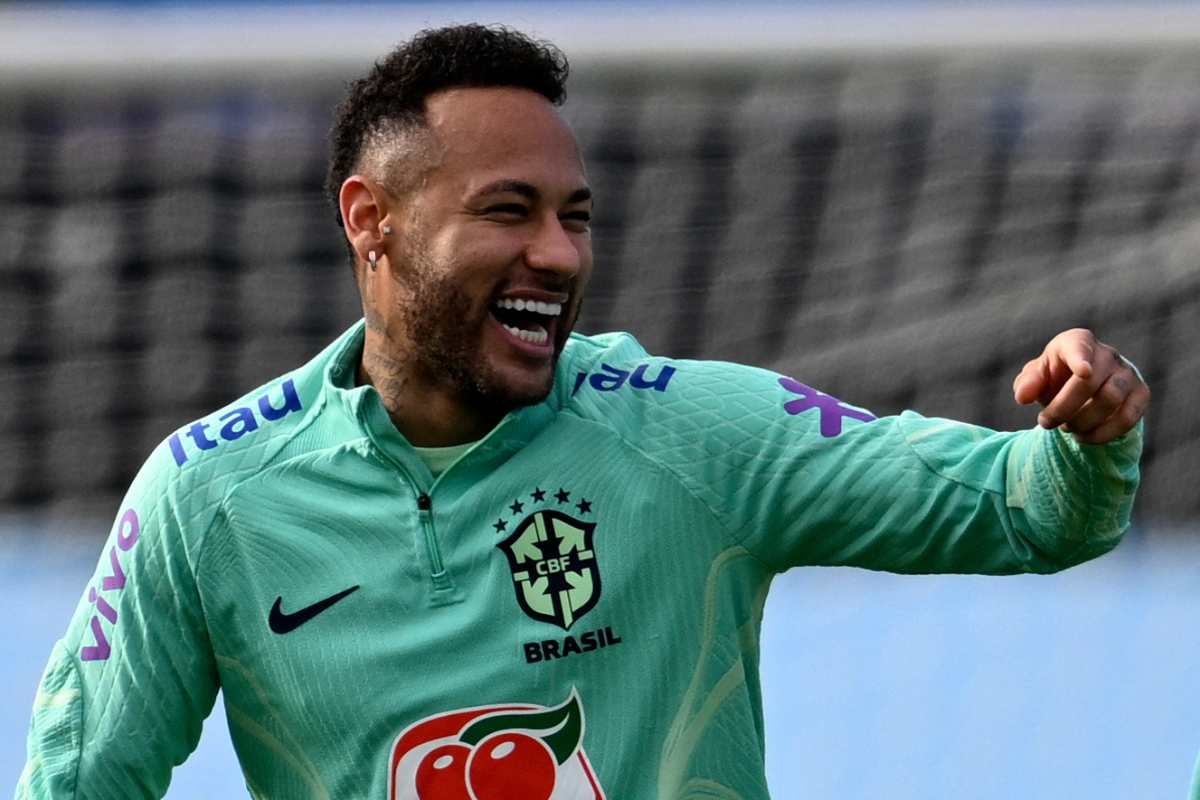 Neymar faz novo corte de cabelo com inicial de nome da filha